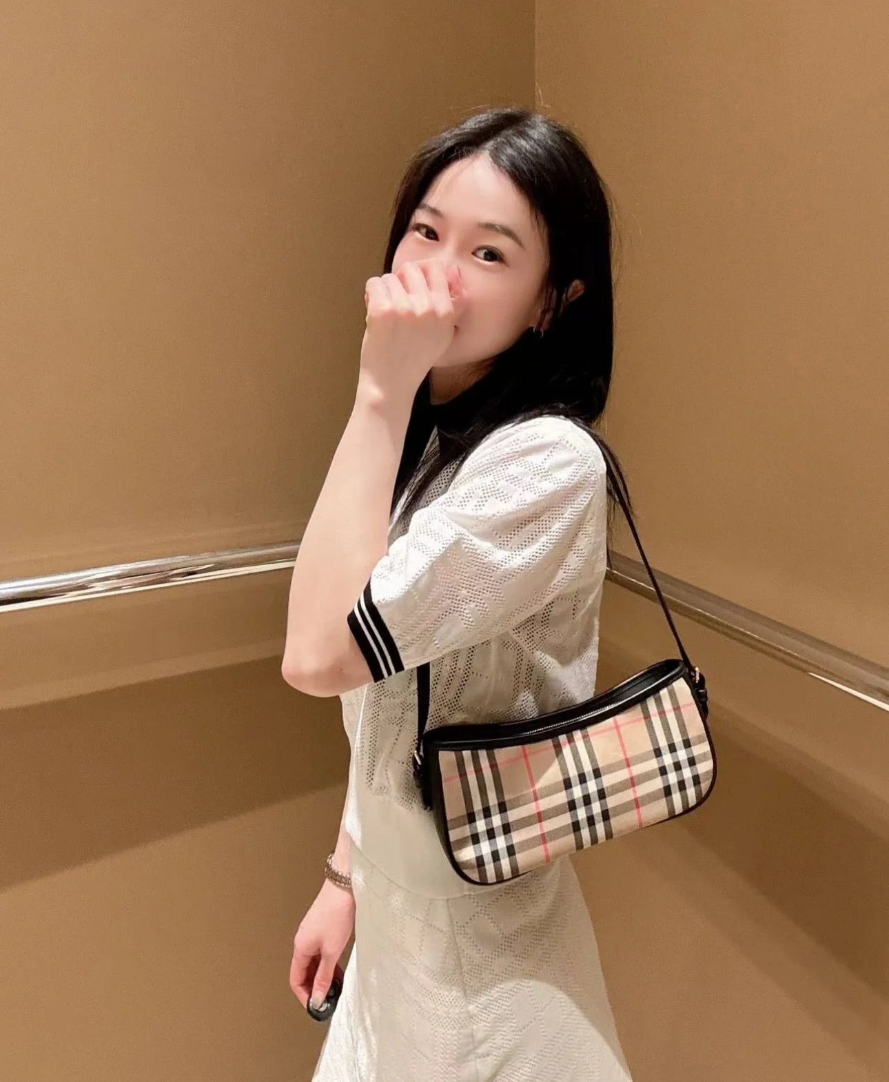 @Burberry Sling 腋下包/ 595P359 🔥下殺🉐16960