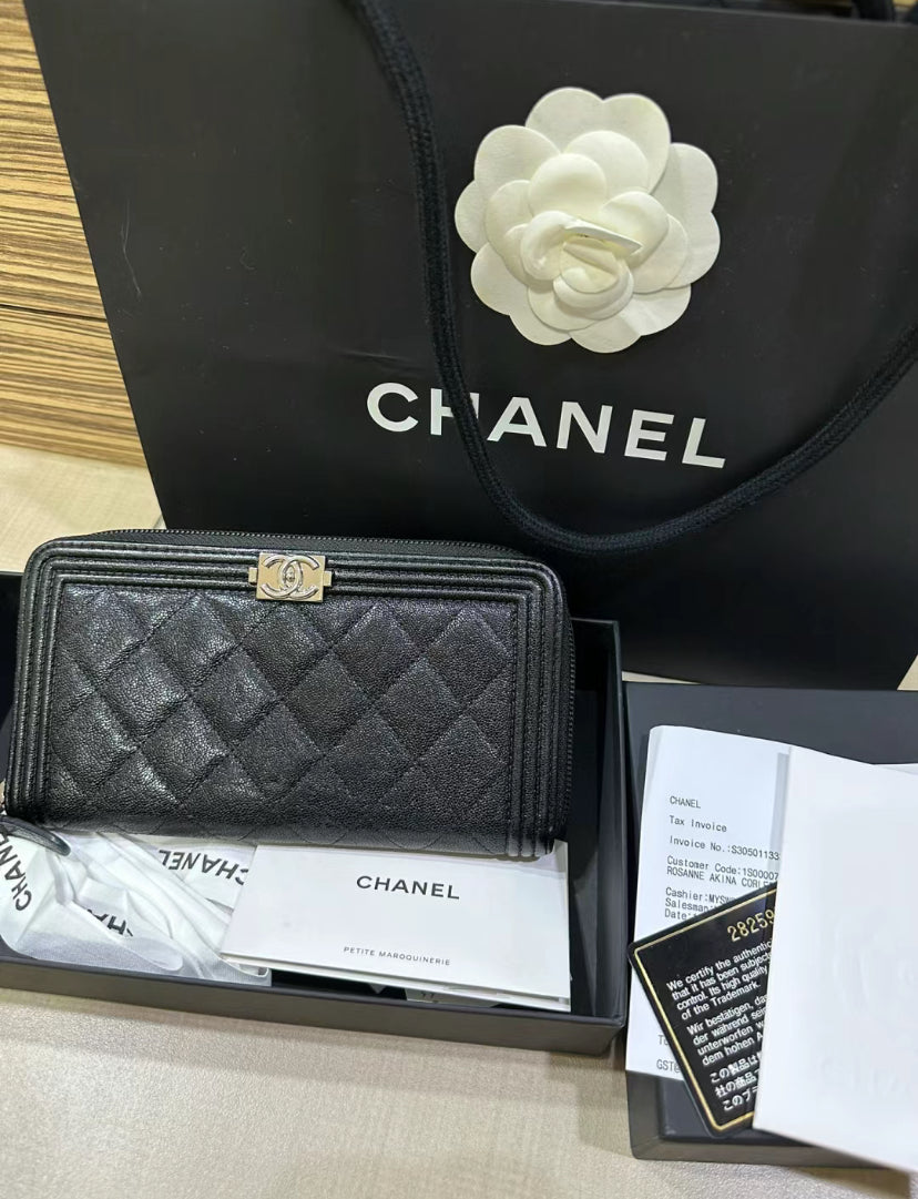 CHANEL Boy 拉鍊長夾 🉐49980 🏷️