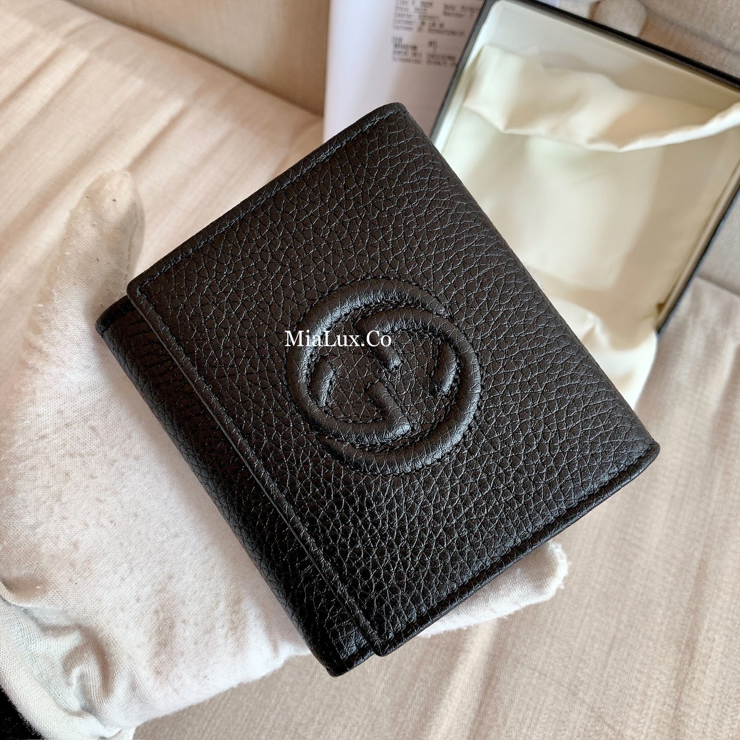 *@Gucci Soho Wallet 浮雕翻蓋三折短夾/P230