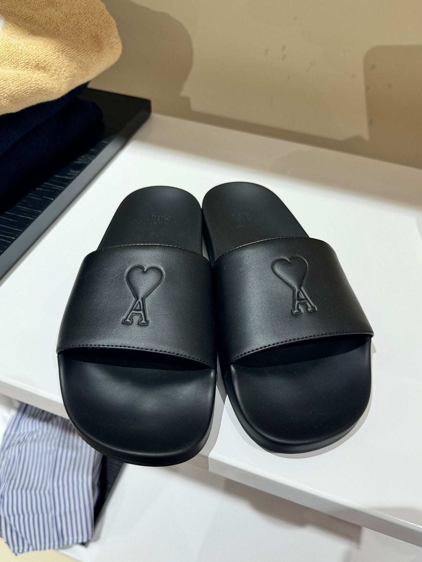 @Ami Slippers Logo拖鞋/145P87 🔔限時折🉐4720