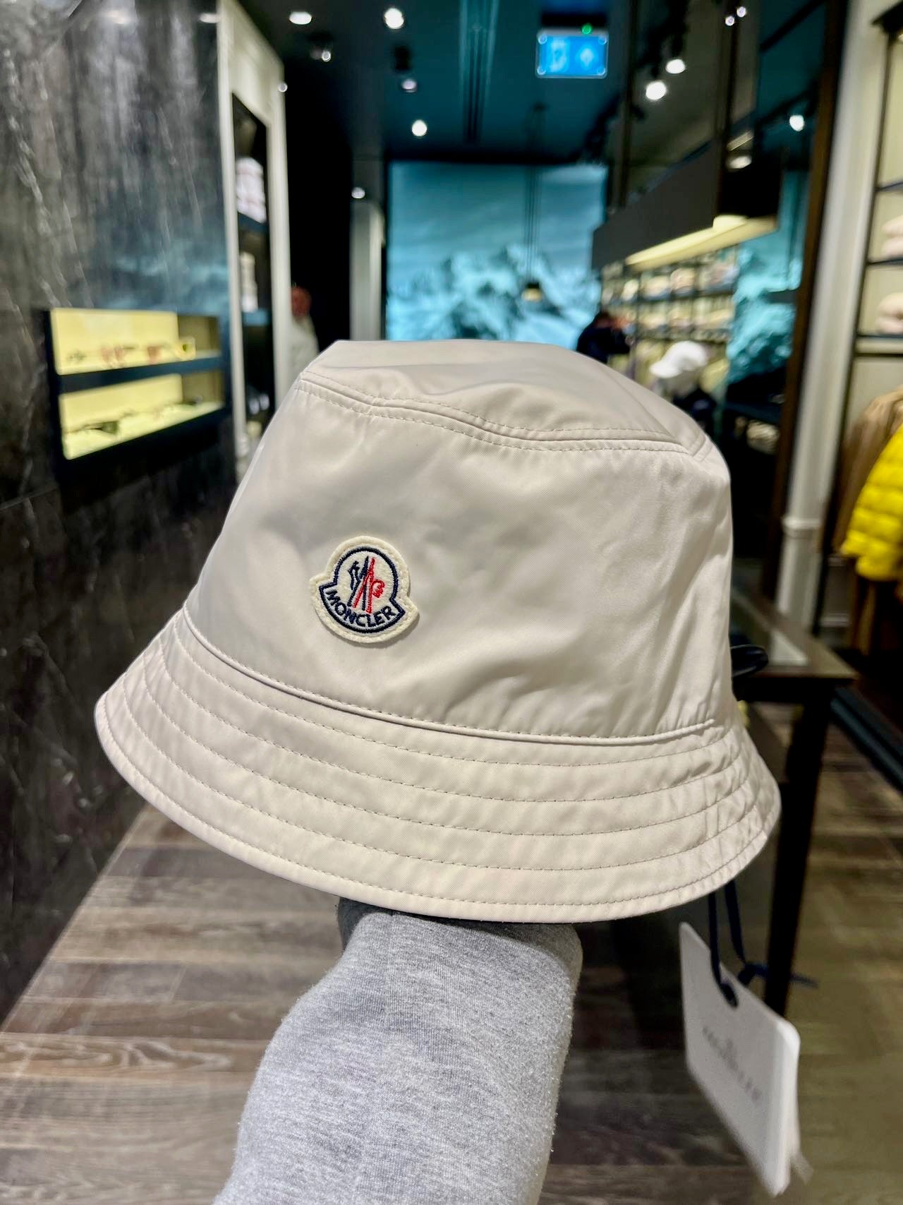 *@Moncler Hat 漁夫帽/295P198 🔔限時折🉐9710
