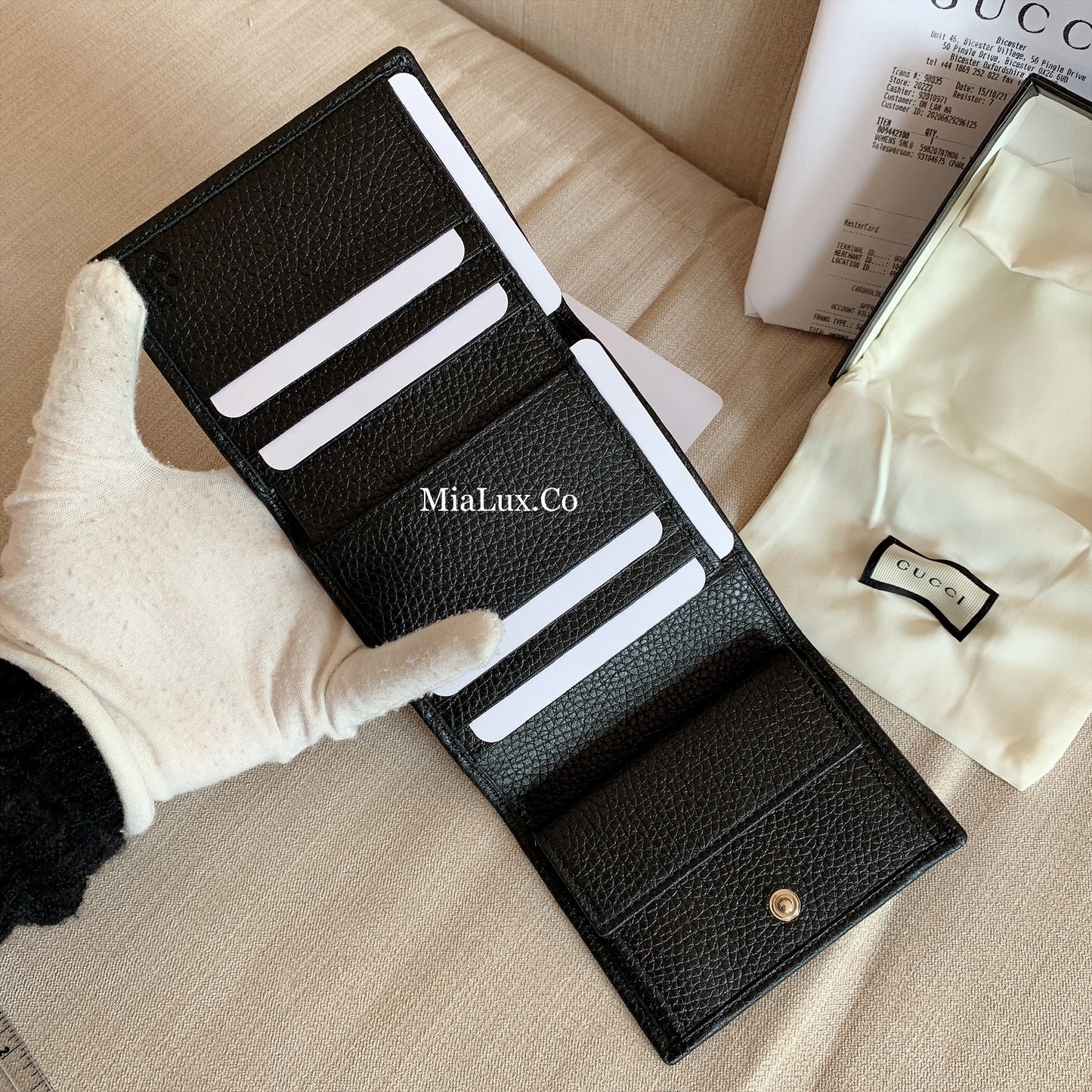 *@Gucci Soho Wallet 浮雕翻蓋三折短夾/P230