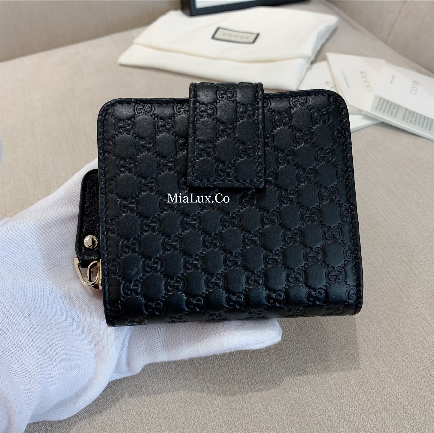 @Gucci Embossed Wallet 壓紋雙層拉鍊短夾/P230
