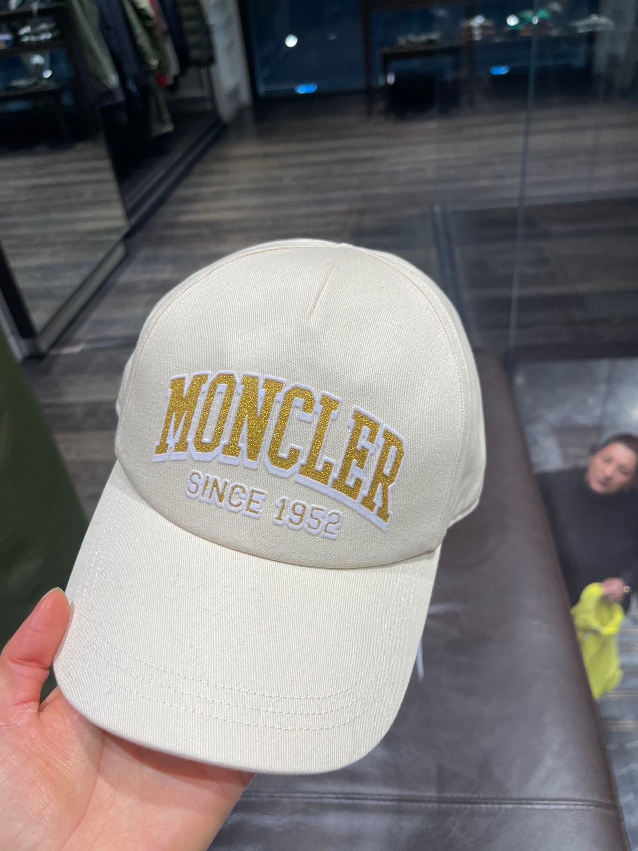 @Moncler 棒球帽/167 🔔限時折🉐8990