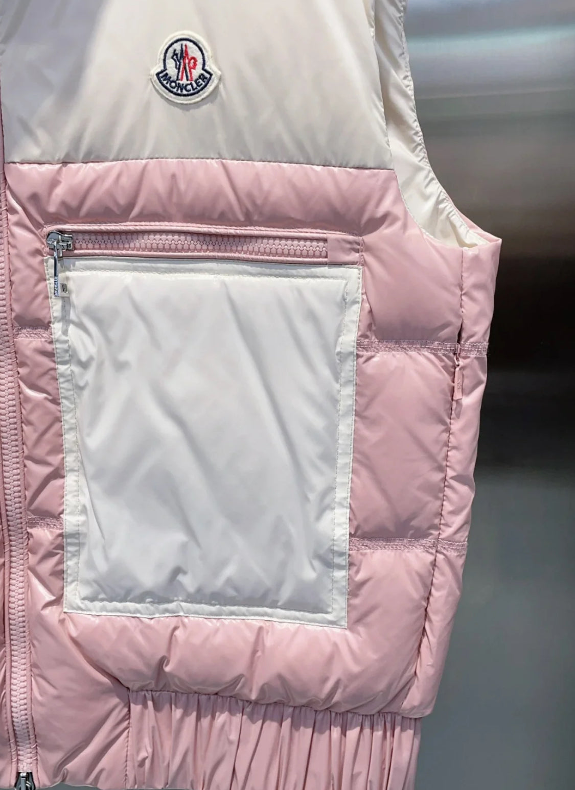 @Moncler 女款羽絨背心外套/368 🔔限時折🉐17560