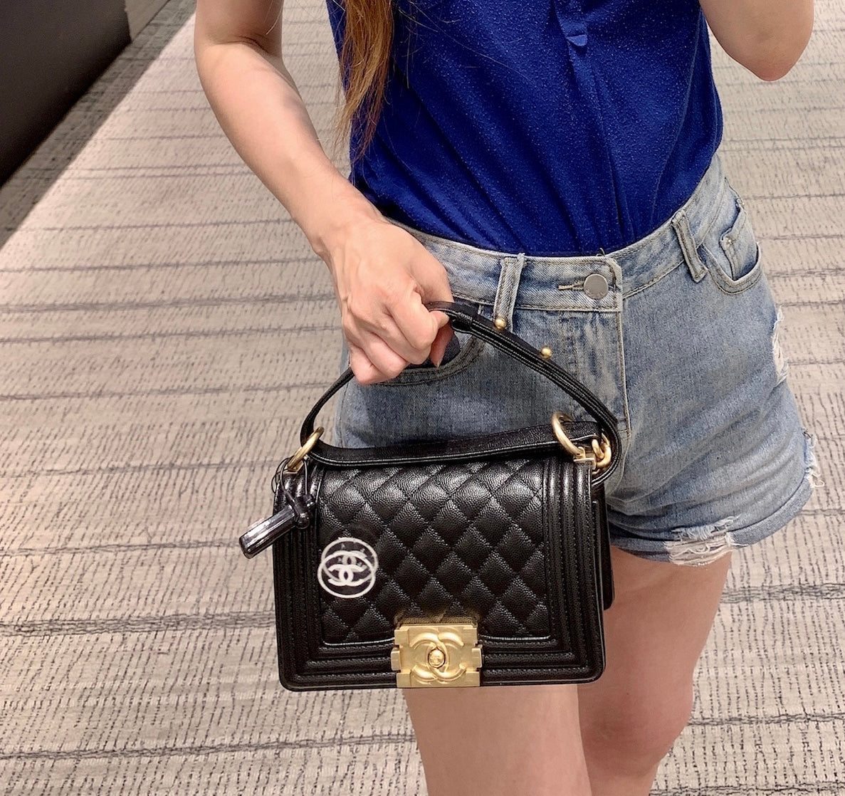 CHANEL BOY S 小款BOY菱格紋側肩鏈包 A67085/5060