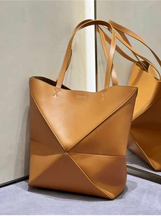 Loewe▪️Puzzle Fold Tote 中款單色拼圖折疊包/1450