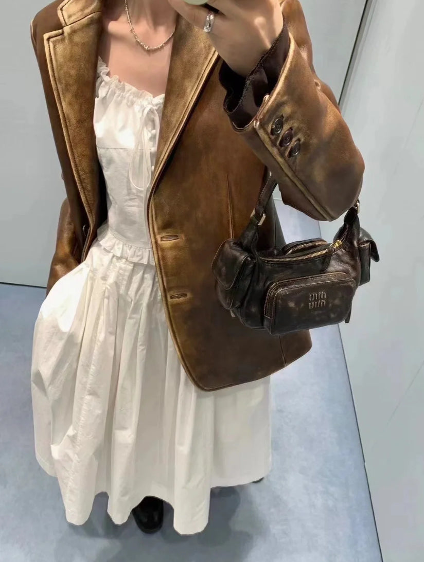 MiuMiu Nappa Pocket 復古做舊機車腋下包/2500E2700 🉐95500🇪🇺