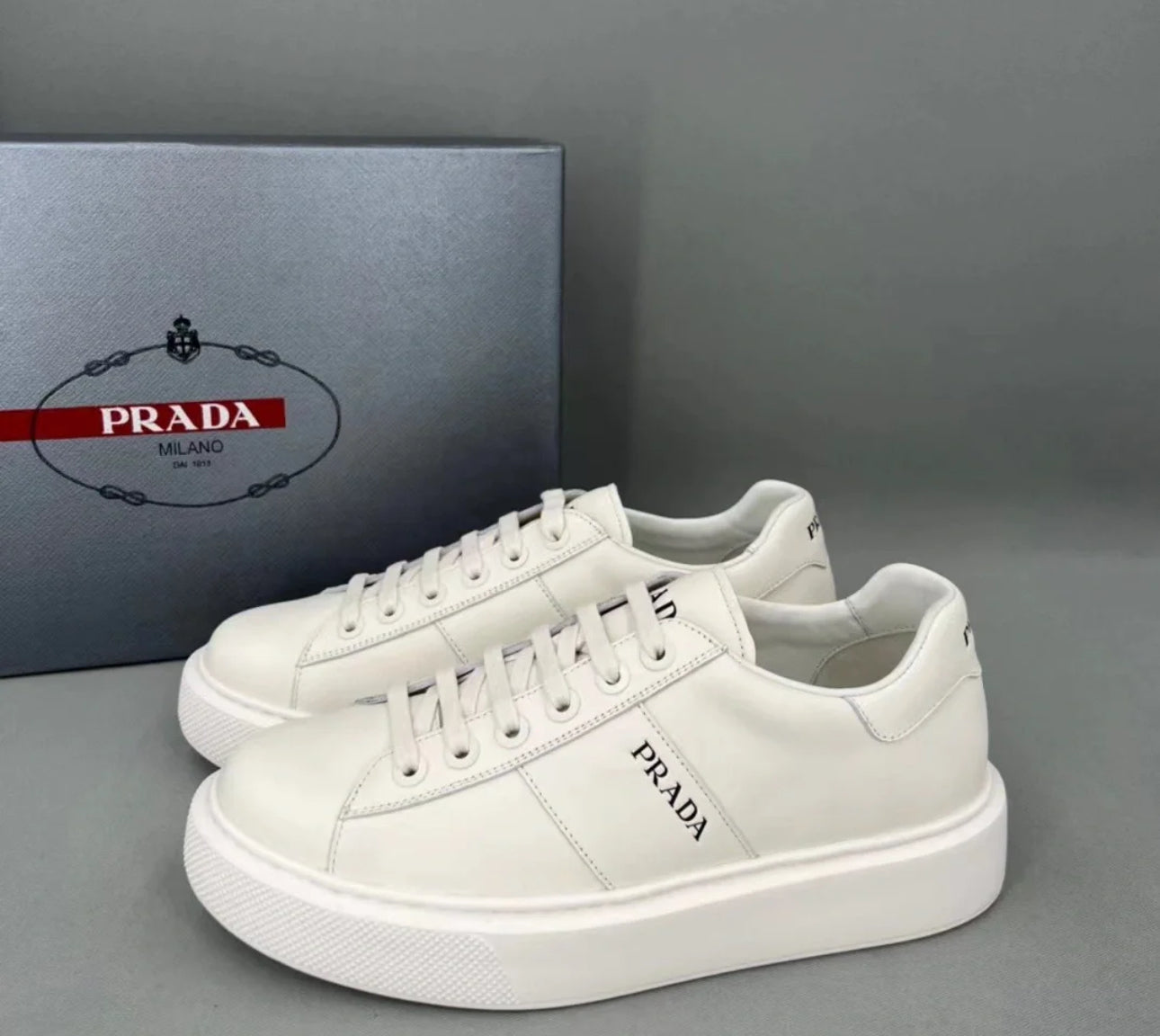 @Prada 小白鞋/385 🔔限時折🉐18330