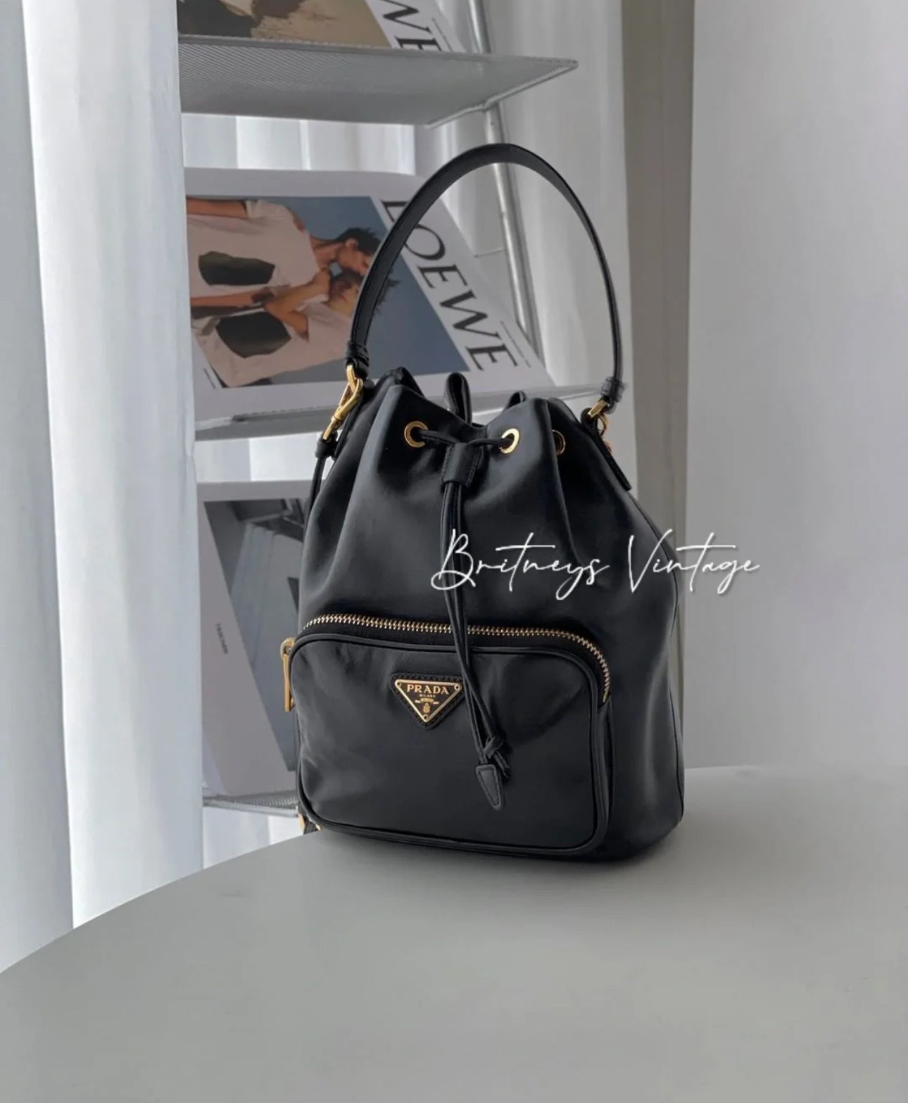 @Prada▪️Secchiello Vitello 皮革水桶包/970 🔔限時折🉐44450 🏷️