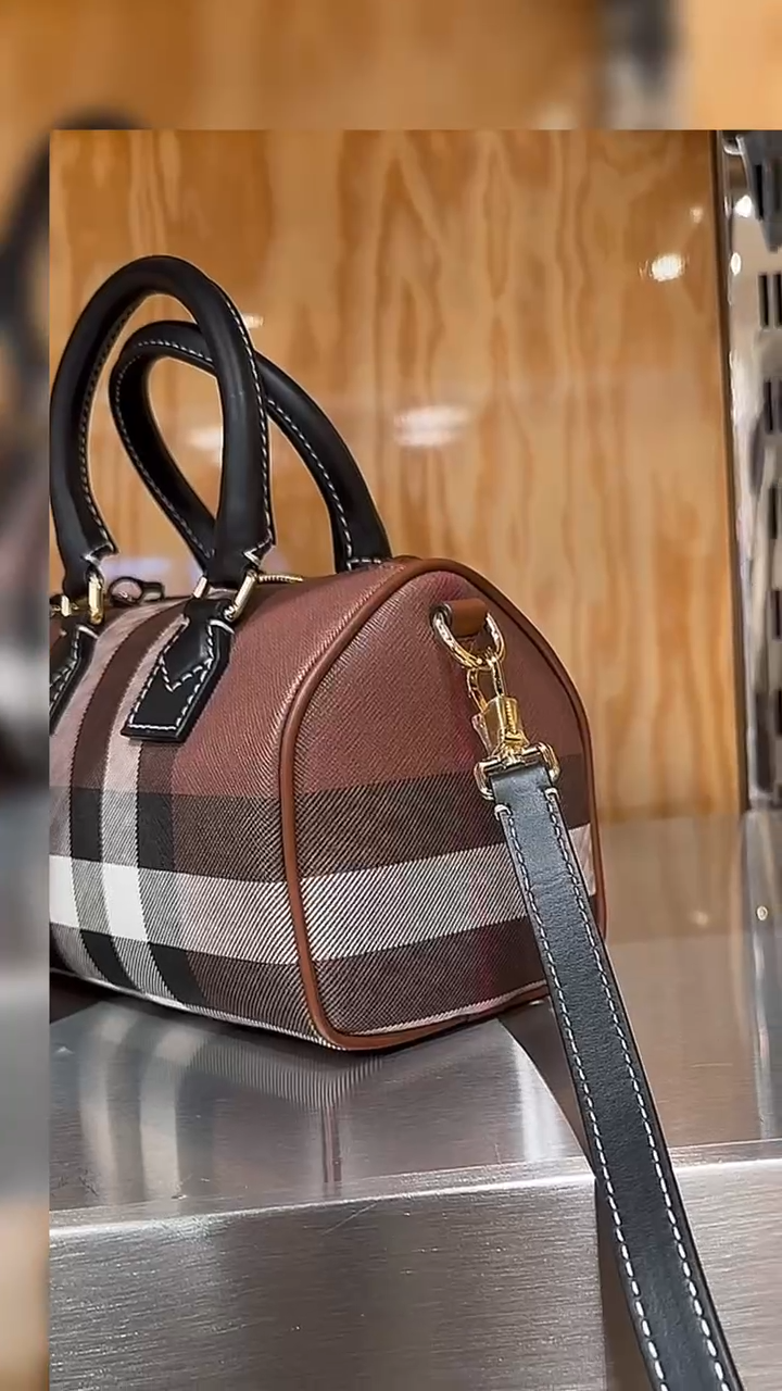 Burberry▪️Bowling Mini 保齡球包-咖/1050H945 💚折扣🉐38800