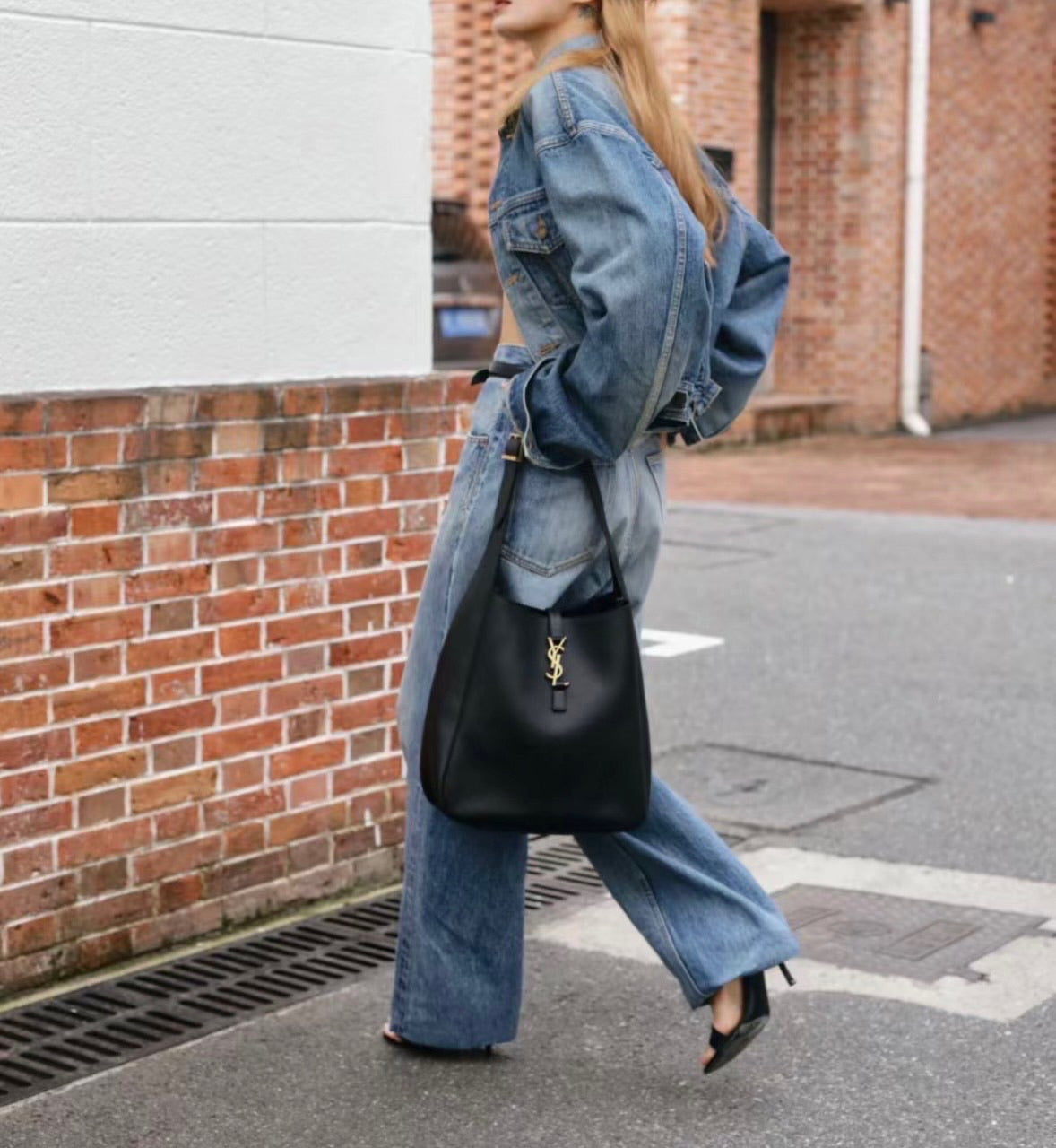 YSL Le 5 à 7 L Hobo 大款肩背包/2200E2450 🉐86750🇪🇺