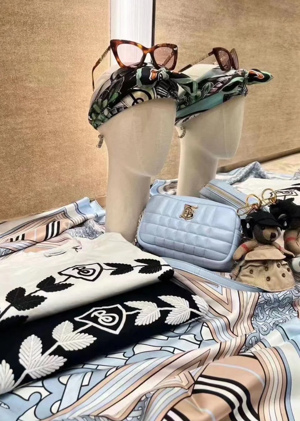 ❌@Burberry Lola TB Mini 相機包-藍/P389 🔥折上七折🉐13250