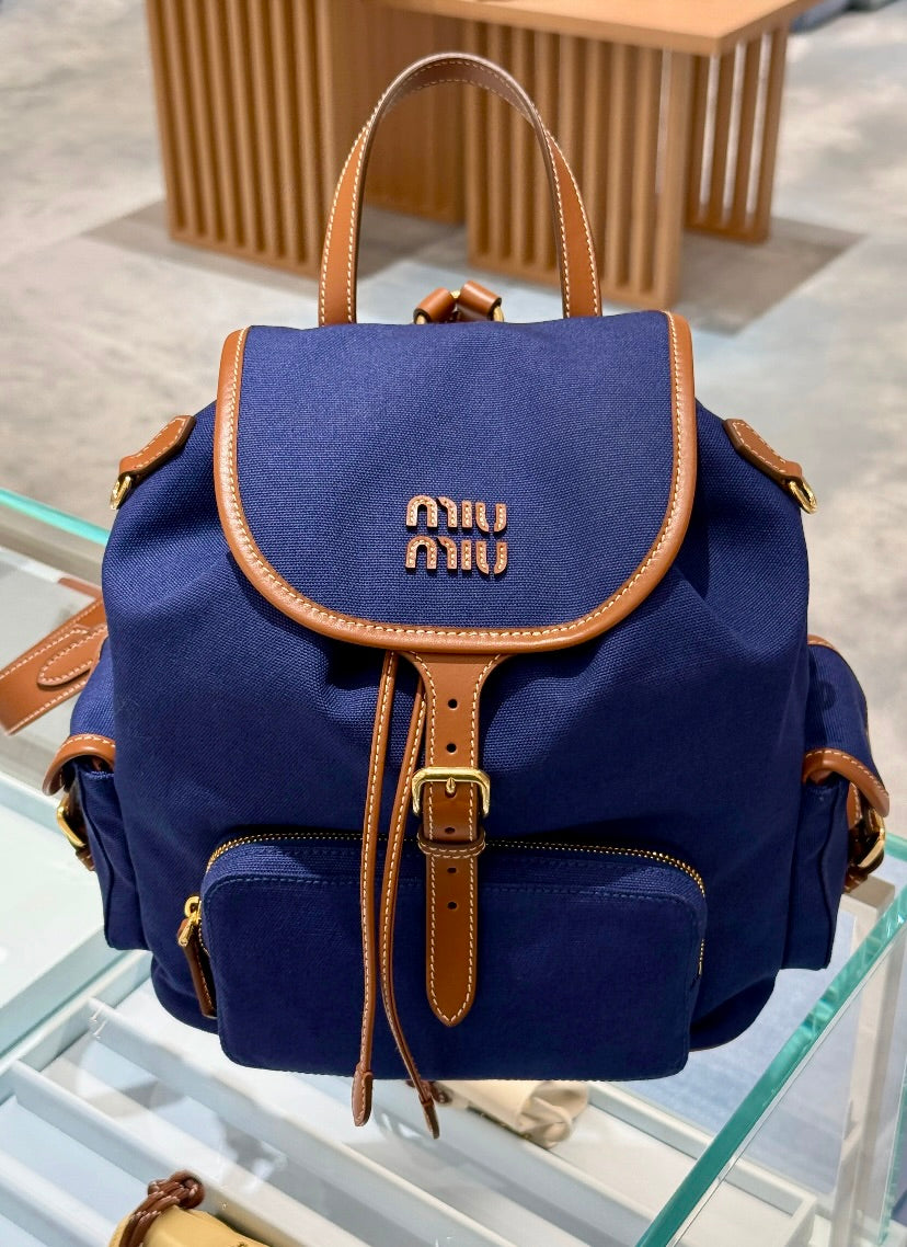 MiuMiu Canvas Backpack 帆布後背包/E1900 🉐69400🇪🇺