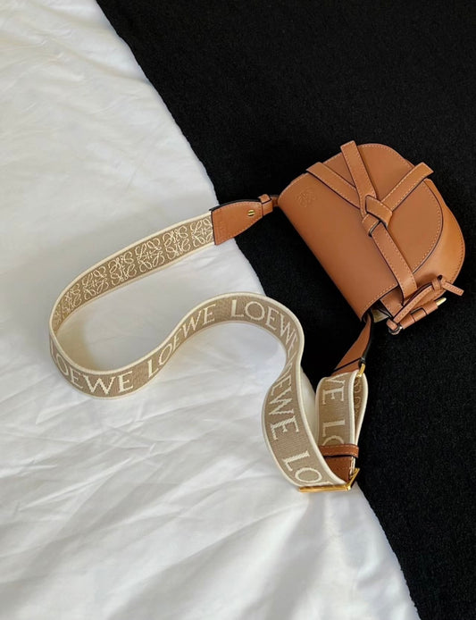 Loewe Gate Dual Mini 緹花背帶馬鞍包/1500