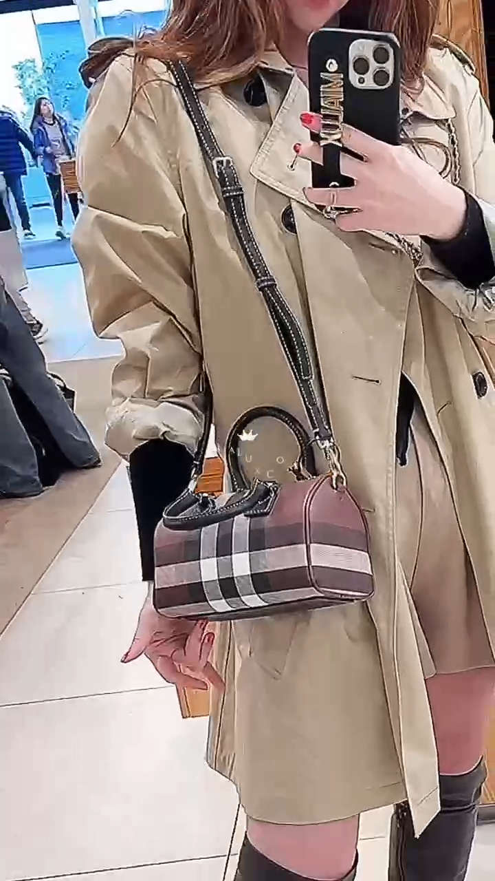 Burberry▪️Bowling Mini 保齡球包-咖/1050H945 💚折扣🉐38800