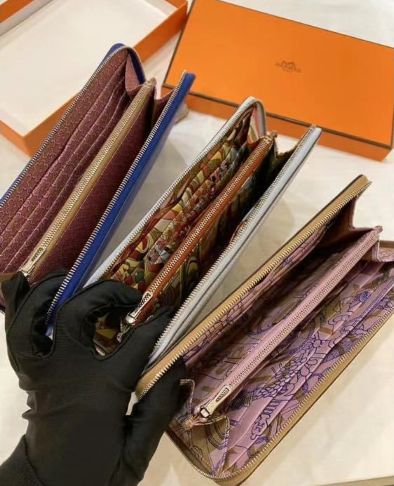 Hermes Silk'In Classique Long 絲巾長夾/1320 ✨🉐55120