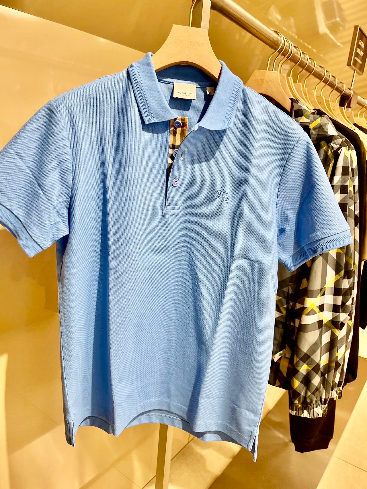 @Burberry Eddie 男生款Polo上衣/350P245 🔥折上六折🉐8120