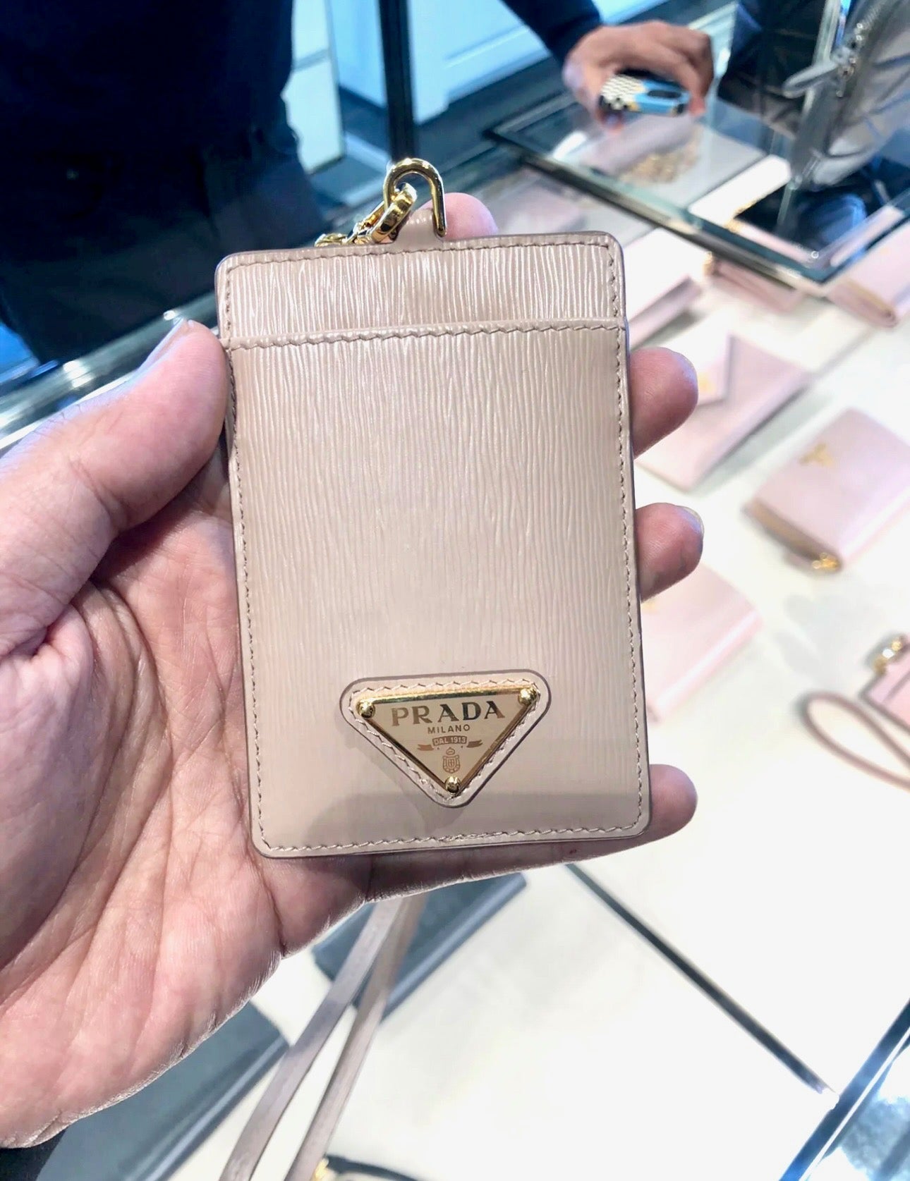 @Prada Carte 三角標水波防刮名牌夾/P225 🔔限時折🉐12250