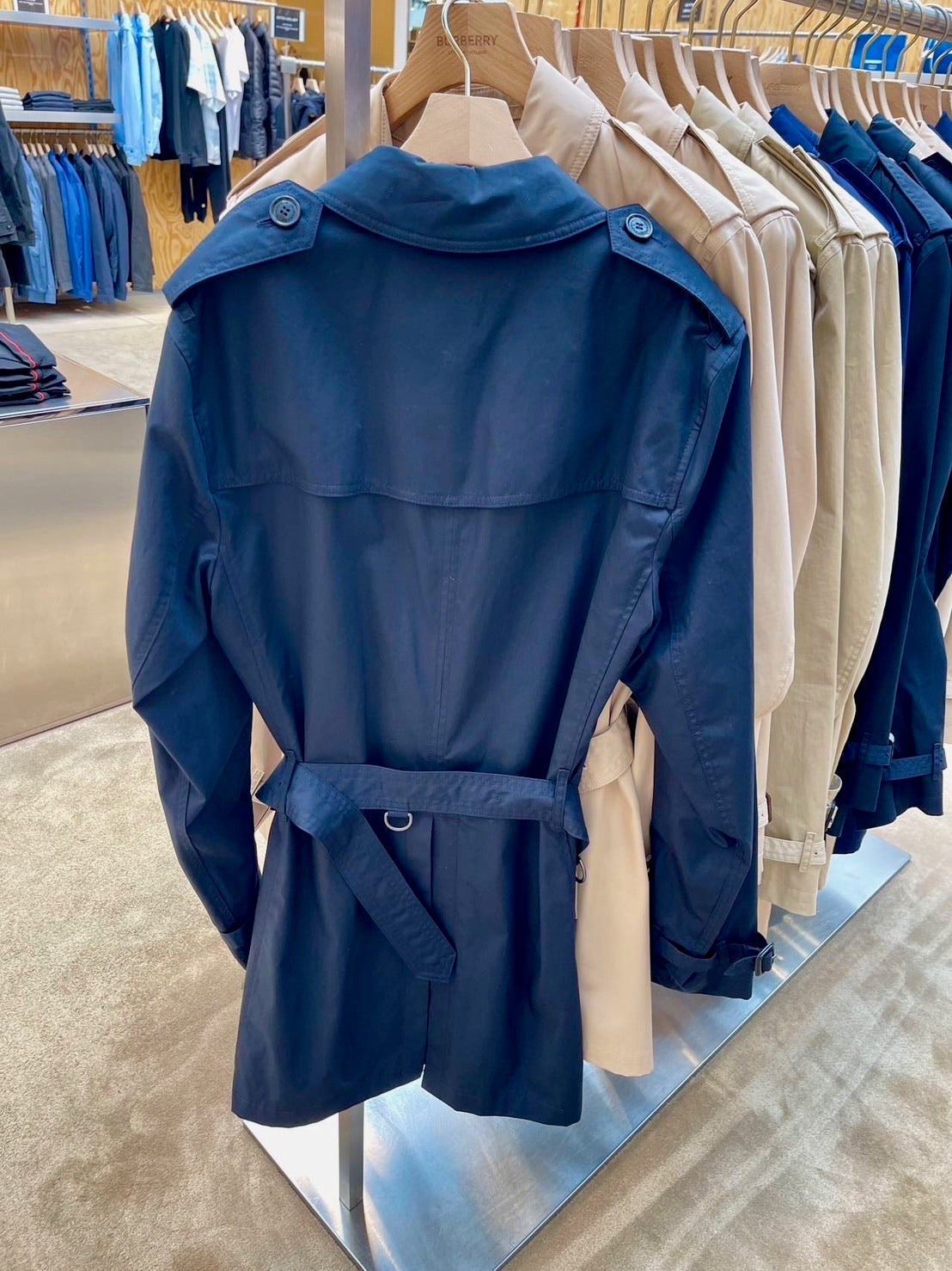 @Burberry Brockham 男生款風衣外套/1690P583🔥下殺🉐27040