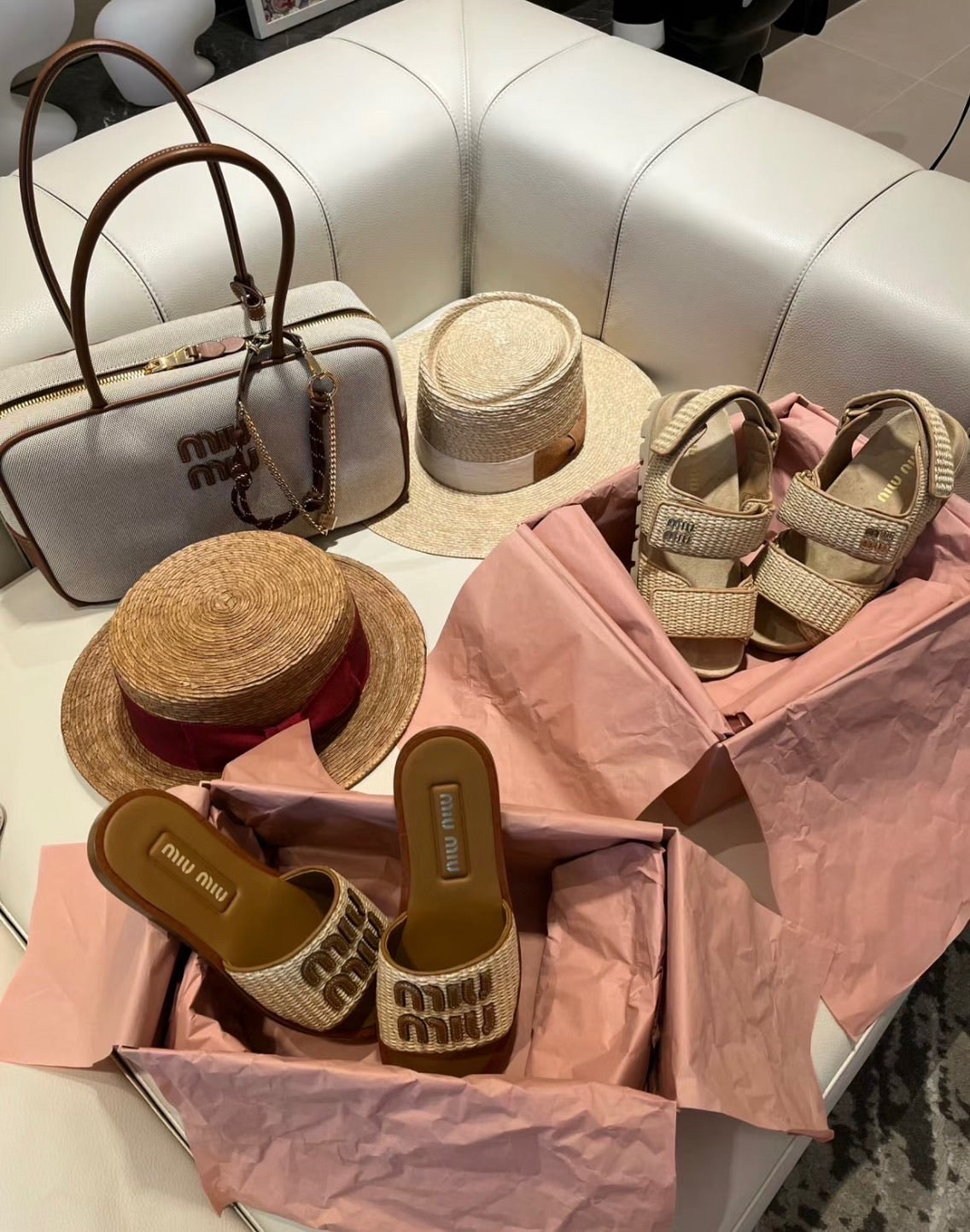 MiuMiu Canvas Top-handle 帆布公文手提包/1980E2200 🉐78000🇪🇺