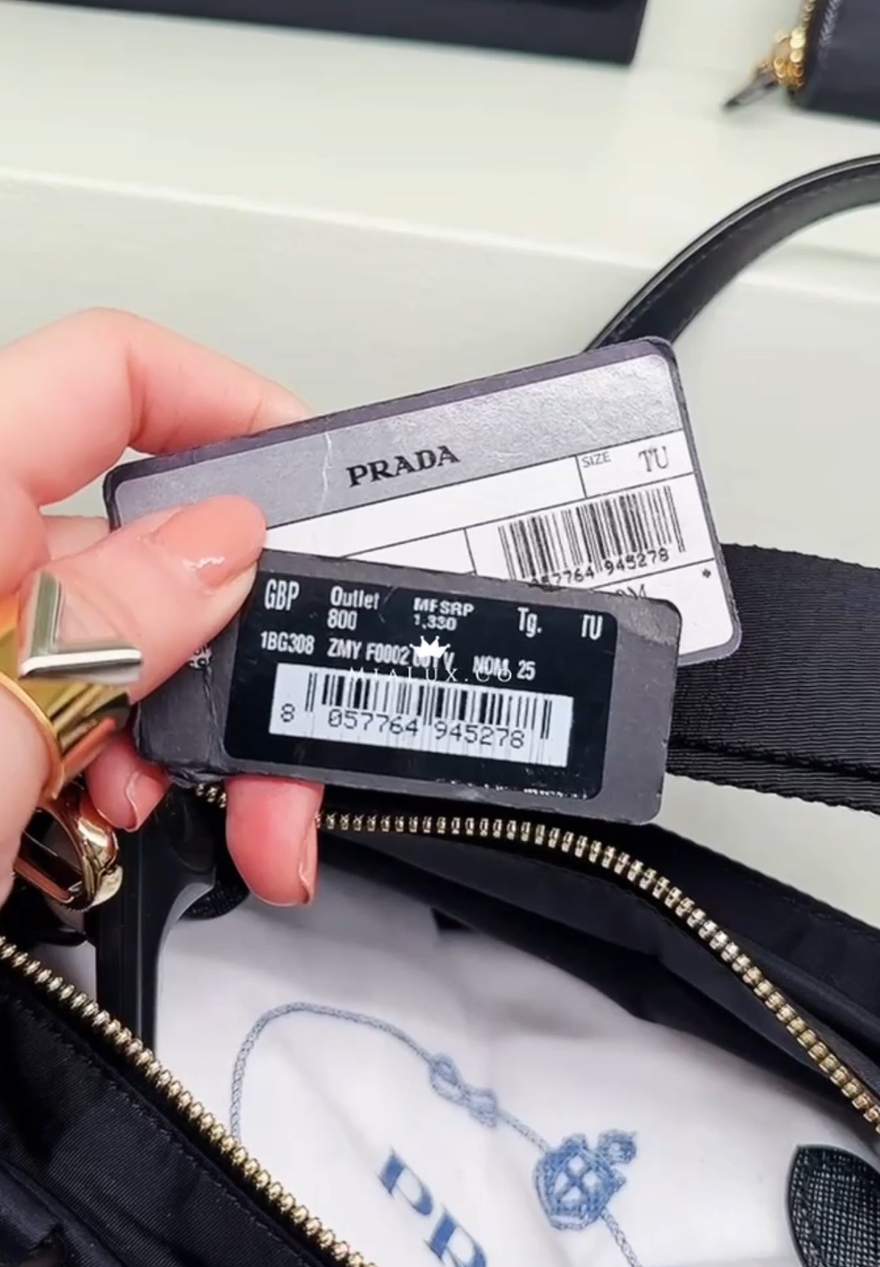 @Prada▪️Tessuto 尼龍肩背手提包/800🔔限時折🉐37000