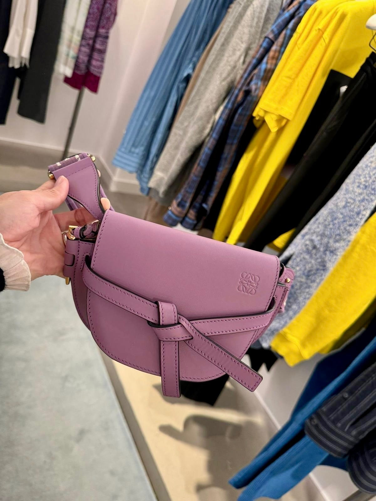 @Loewe Gate Dual Mini 緹花背帶馬鞍包/1550P900 🔥下殺🉐41300