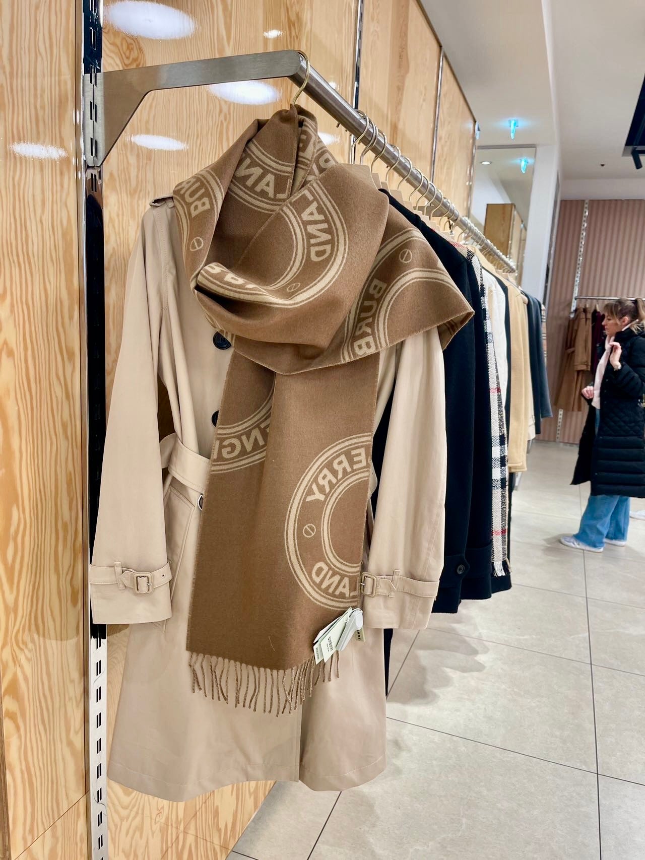 @Burberry Roundal 圍巾/350P245 🔥折上七折🉐9220