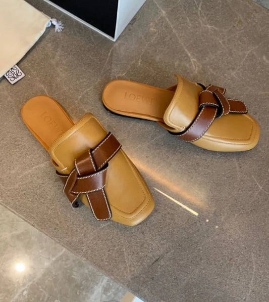 @Loewe Gate 穆勒拖鞋/P275 🔔限時折扣 🉐13380