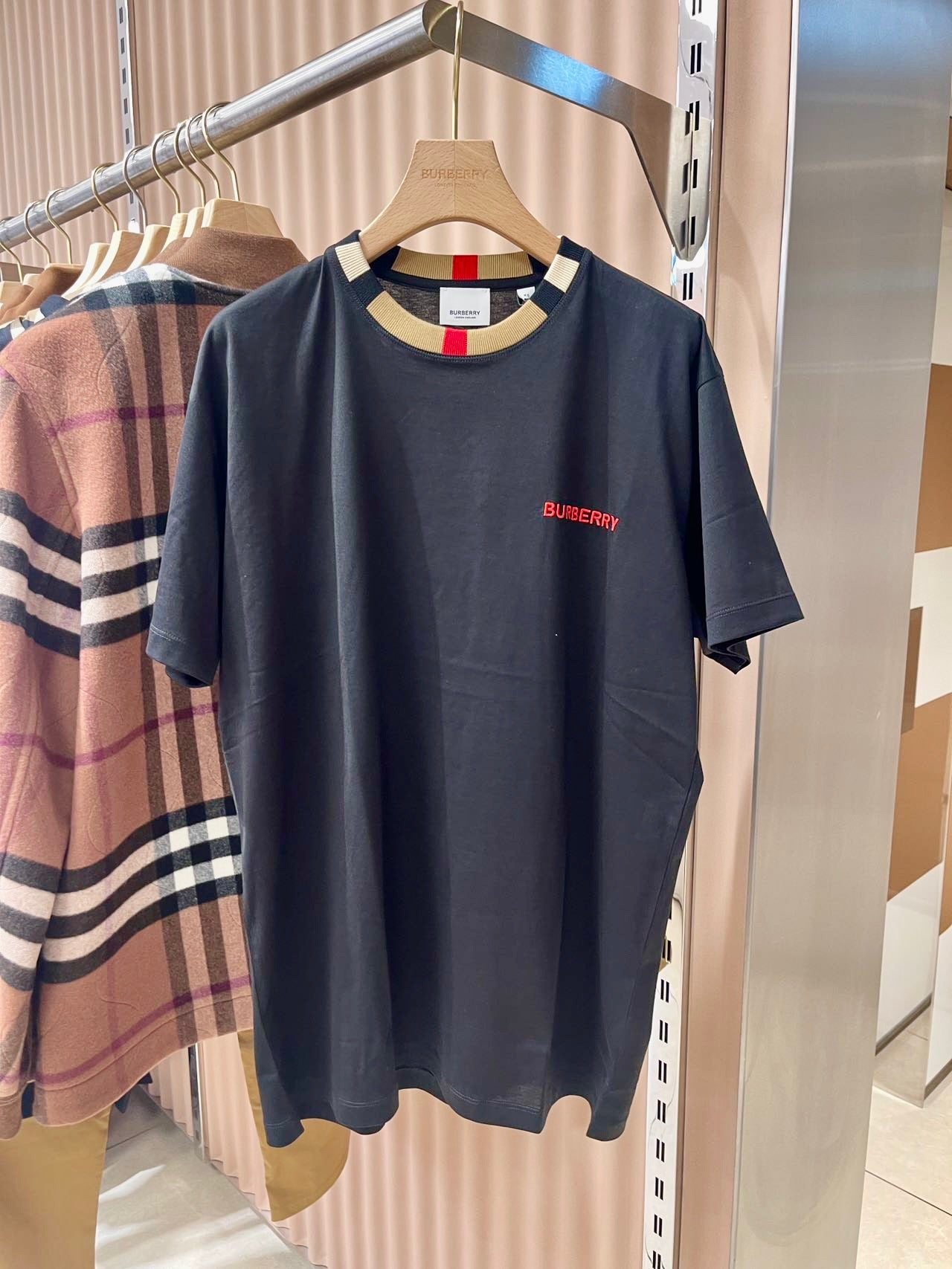 @Burberry T 品牌T恤上衣/250P145🔥下殺🉐7330