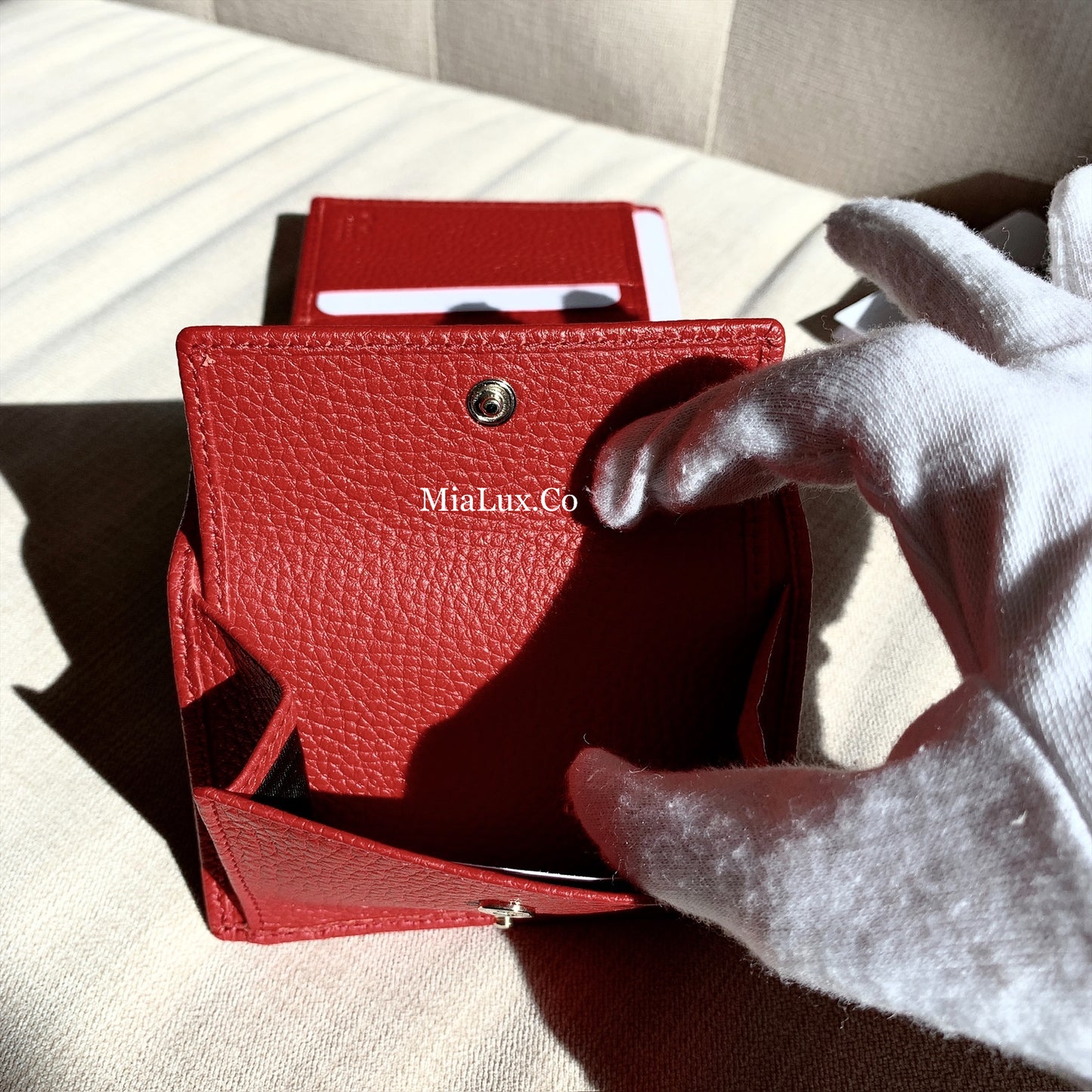 *@Gucci Soho Wallet 浮雕翻蓋三折短夾/P230