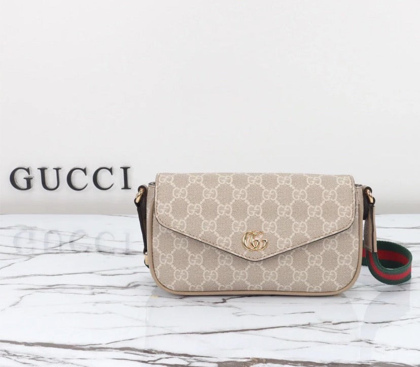 Gucci Ophidia GG 新款跨包