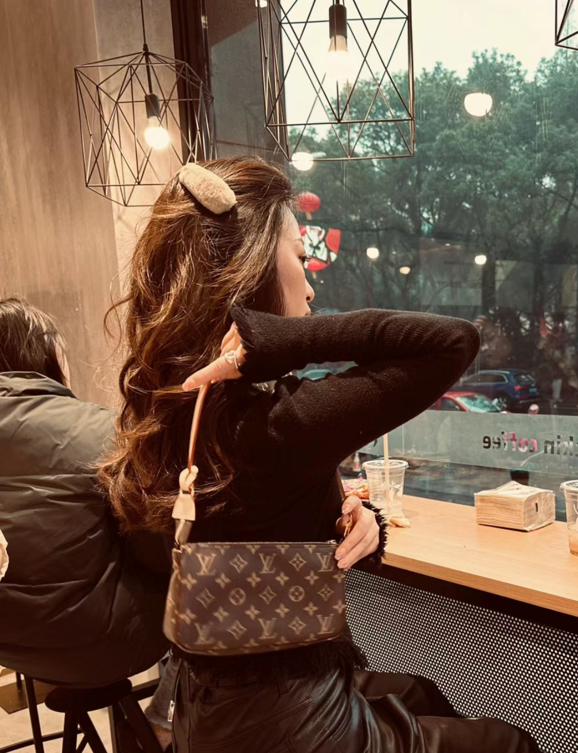 LV Pochette Accessoires 老花麻將包/1210✨🉐51820