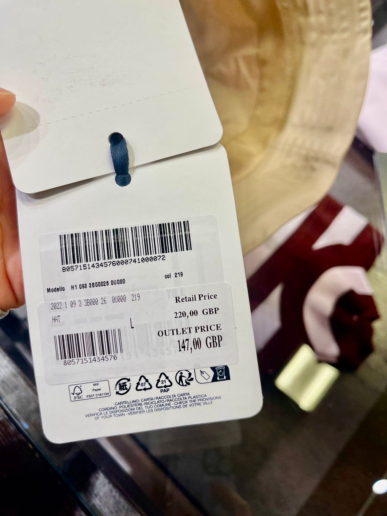 @Moncler Hat 米杏漁夫帽 P147 🔔限時折扣 🉐8120