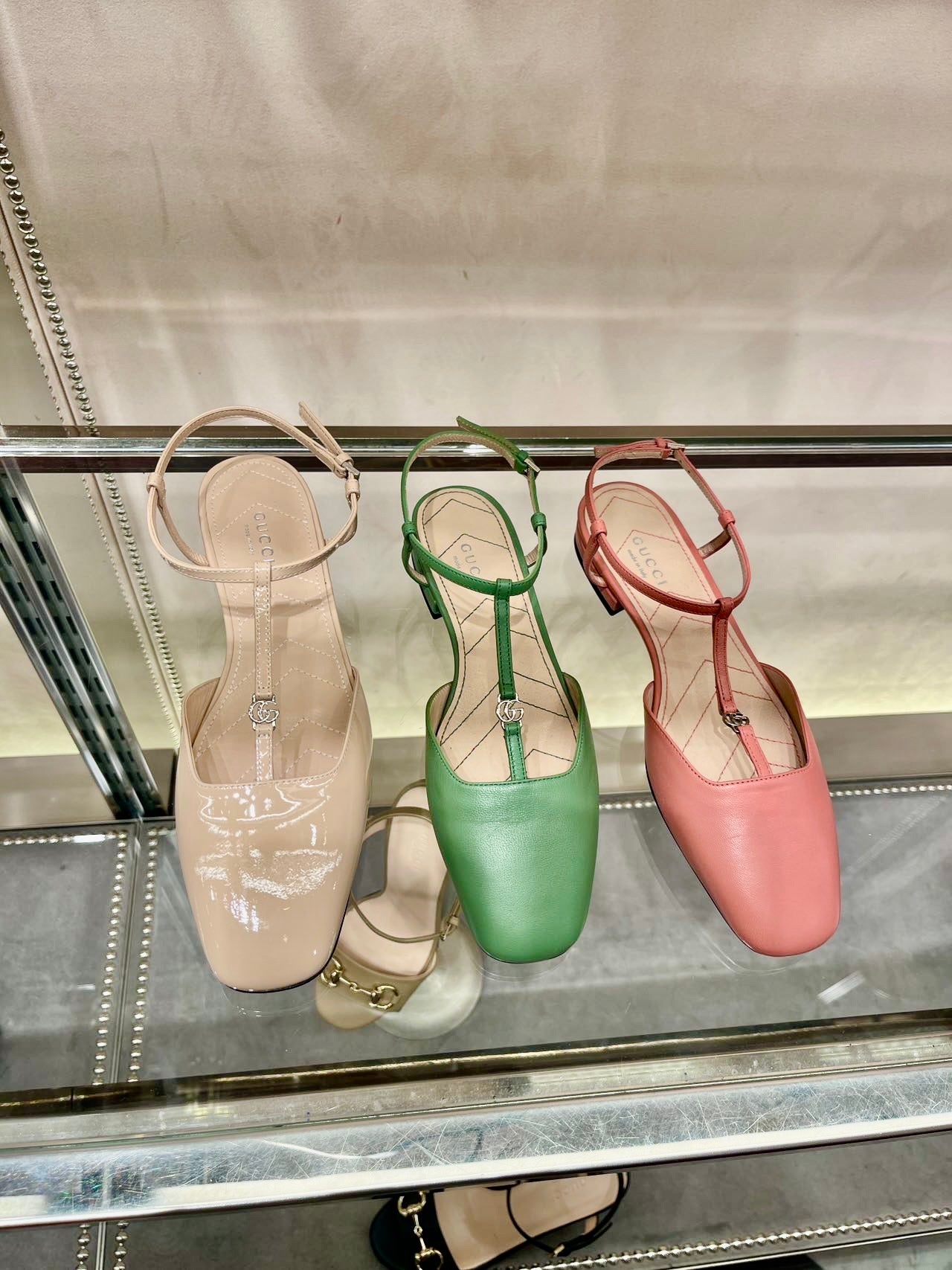 @Gucci Shoes 平底鞋/635P320 🔔限時折🉐15200