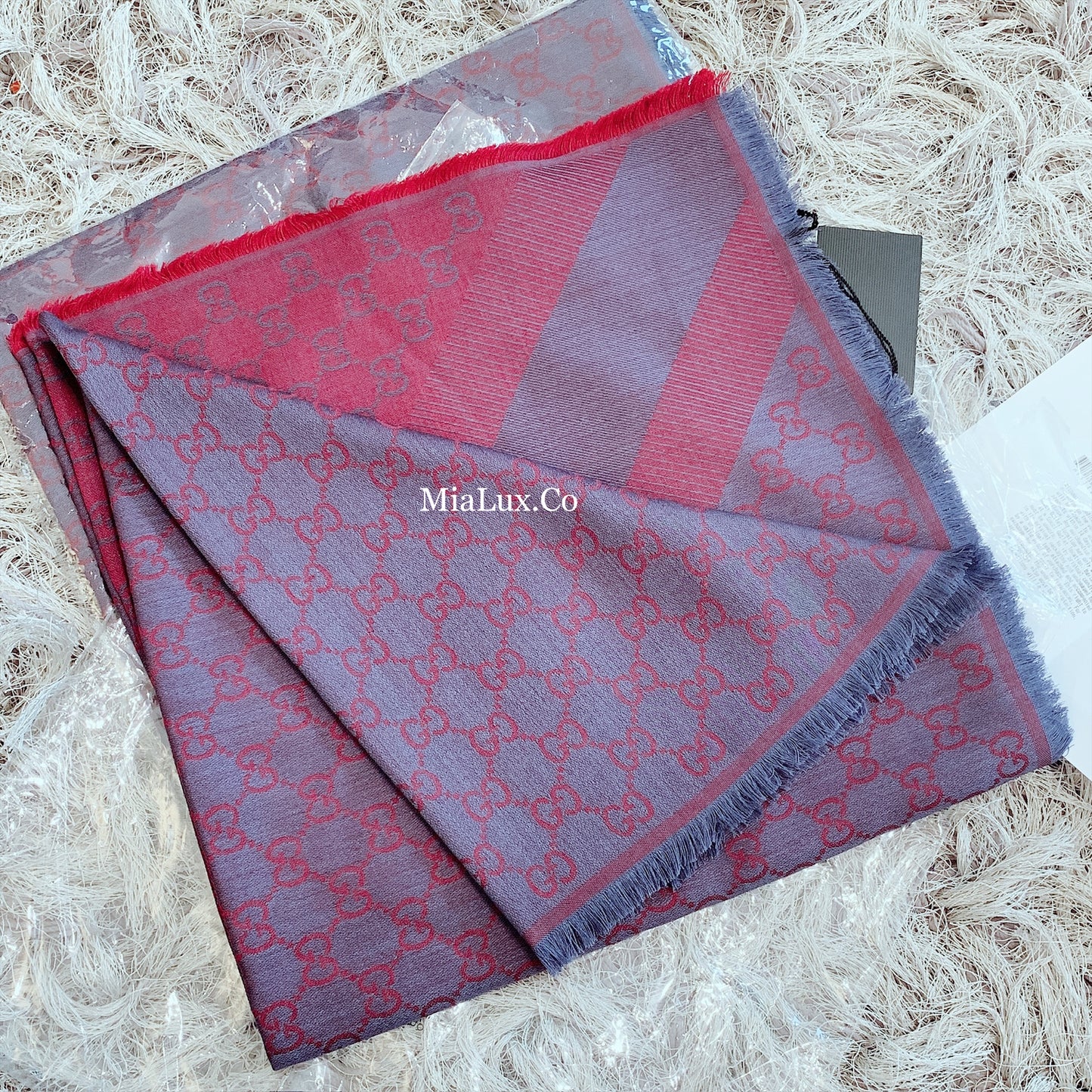 *@Gucci Wool Scarf Square 羊毛大方巾/P180