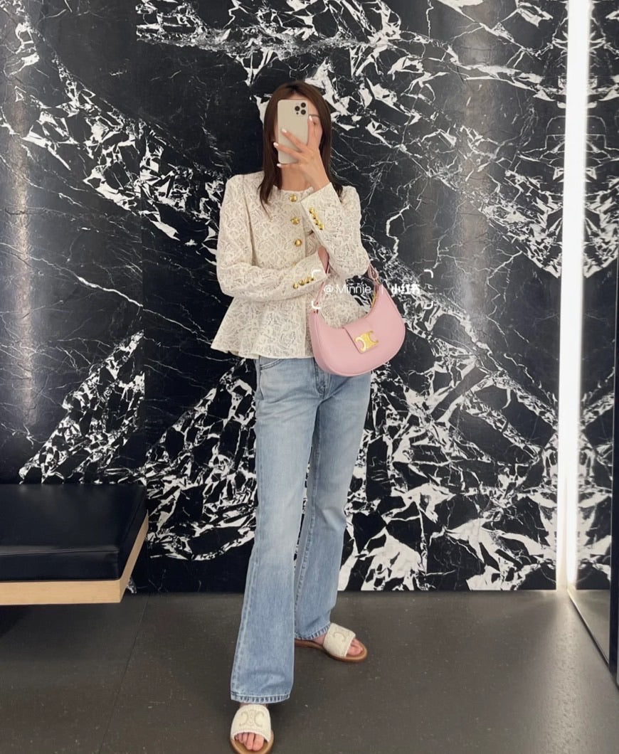 Celine Ava Triomphe M 中款搭扣腋下包/1850E2000 🉐71000🇪🇺