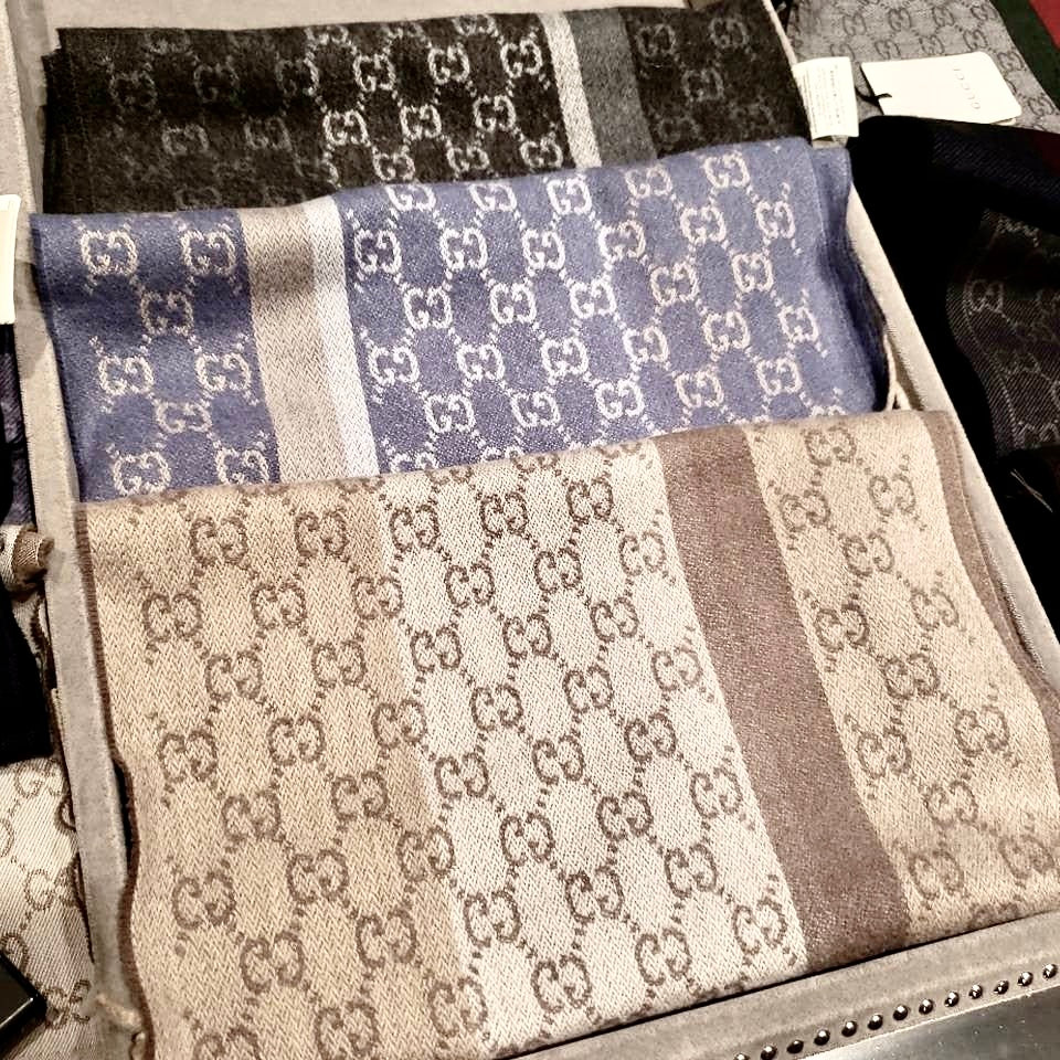 *@Gucci Wool Scarf  男女款邊飾羊毛厚長條圍巾/P220