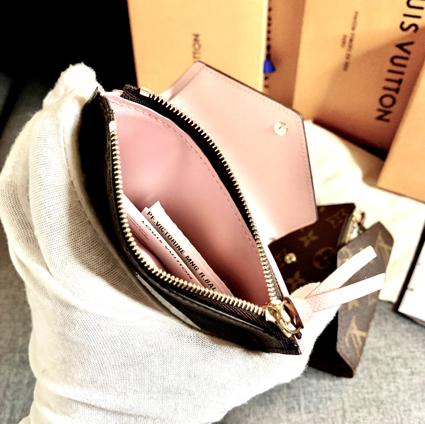 LV▪️Victorine 信封三折短夾/420✨🉐18640