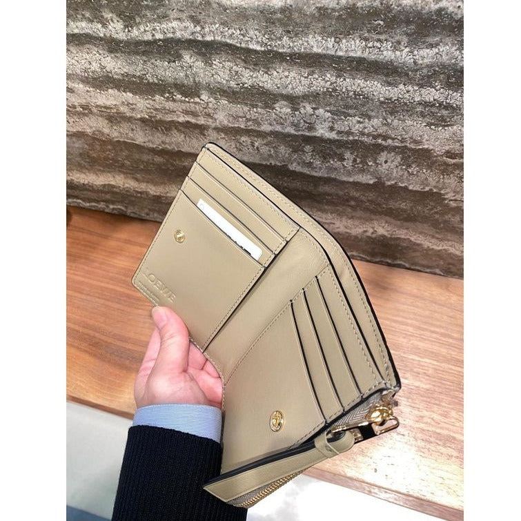 Loewe Puzzle slim compact wallet 經典牛皮拼圖拉鍊短夾/450