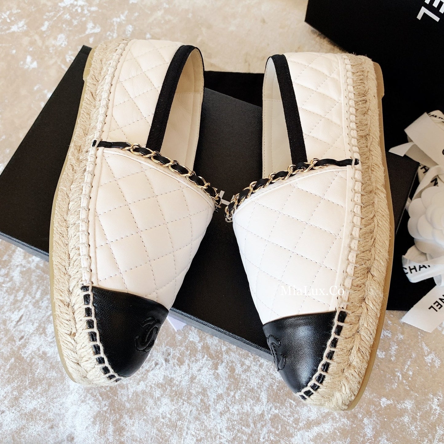 CHANEL✨ LEATHER ESPADRILLES 女款經典格紋牛皮漁夫鞋 -