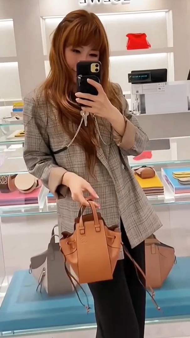 Loewe▪️Hammock drawstring Mini 吊床包/1600
