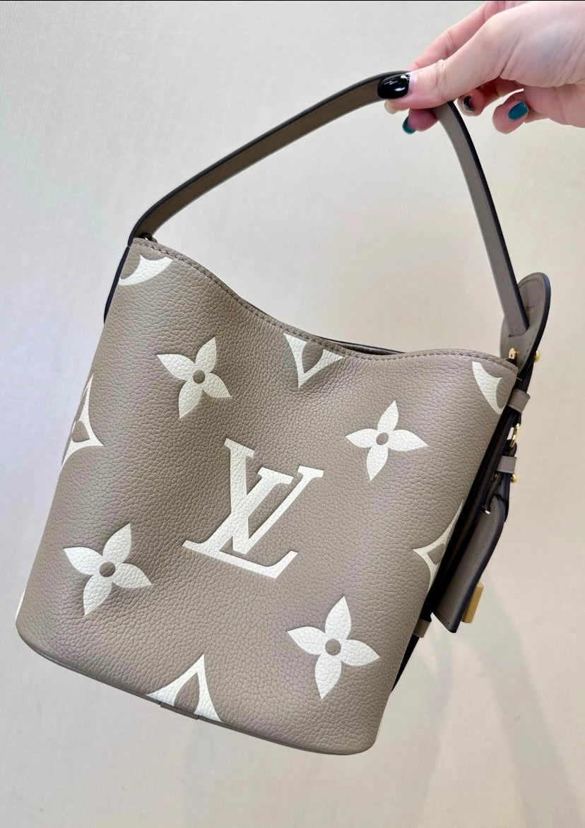 LV All In BB 迷你壓印牛皮水桶包/2170✨🉐89970