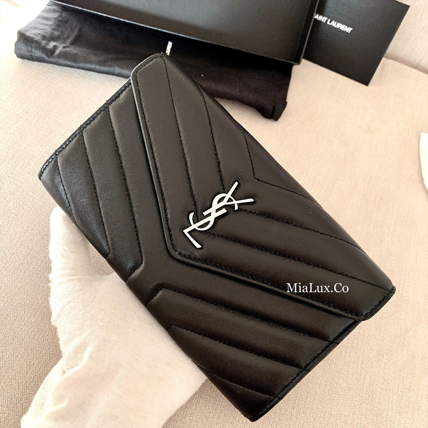 YSL▪️Cassandre Matelasse L 粒面牛皮信封長夾/620E670 🉐25120🇪🇺