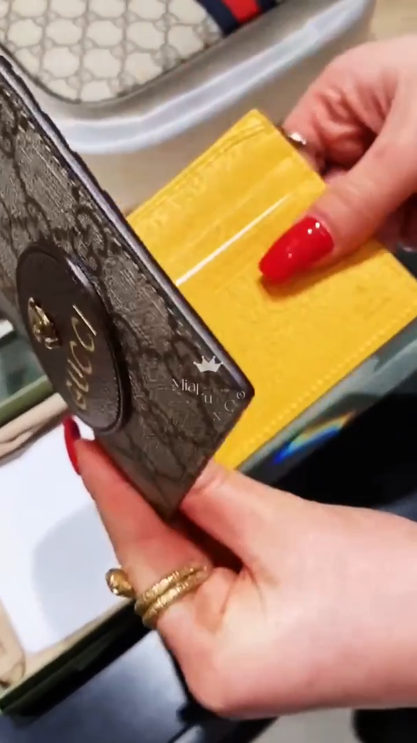 Gucci▪️Neo Vintage GG Supreme Wallet 男女款虎頭雙開短夾/350 🉐14980