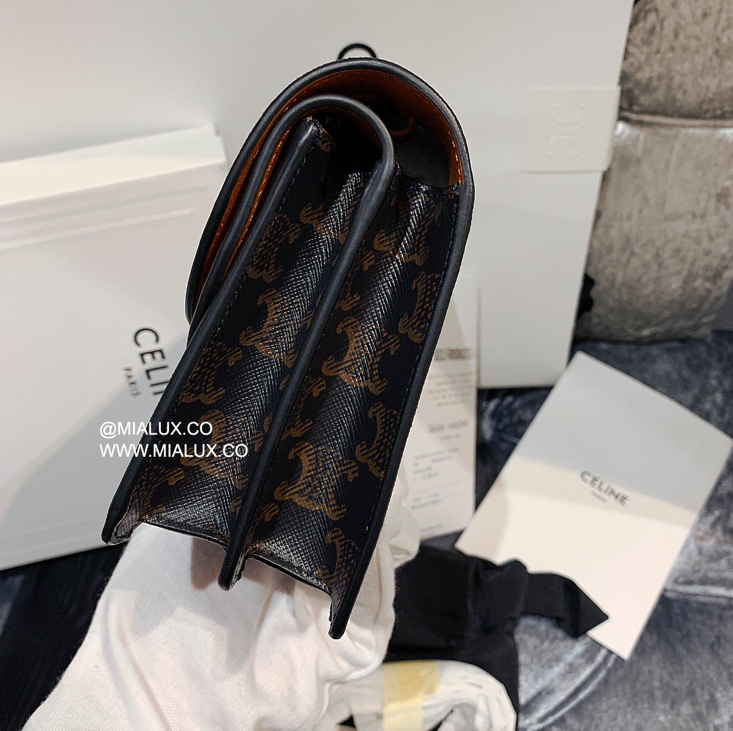 Celine Triomphe Strap 老花滑羊皮WOB錢包/1200E1250 🉐44750🇪🇺