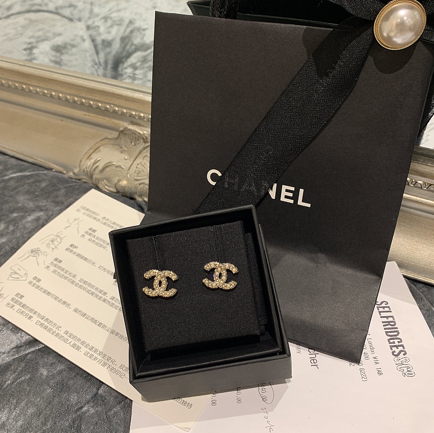 CHANEL✨ CC DIAMANTE METAL EARRINGS 經典珍珠水鑽耳環 AB5738 -
