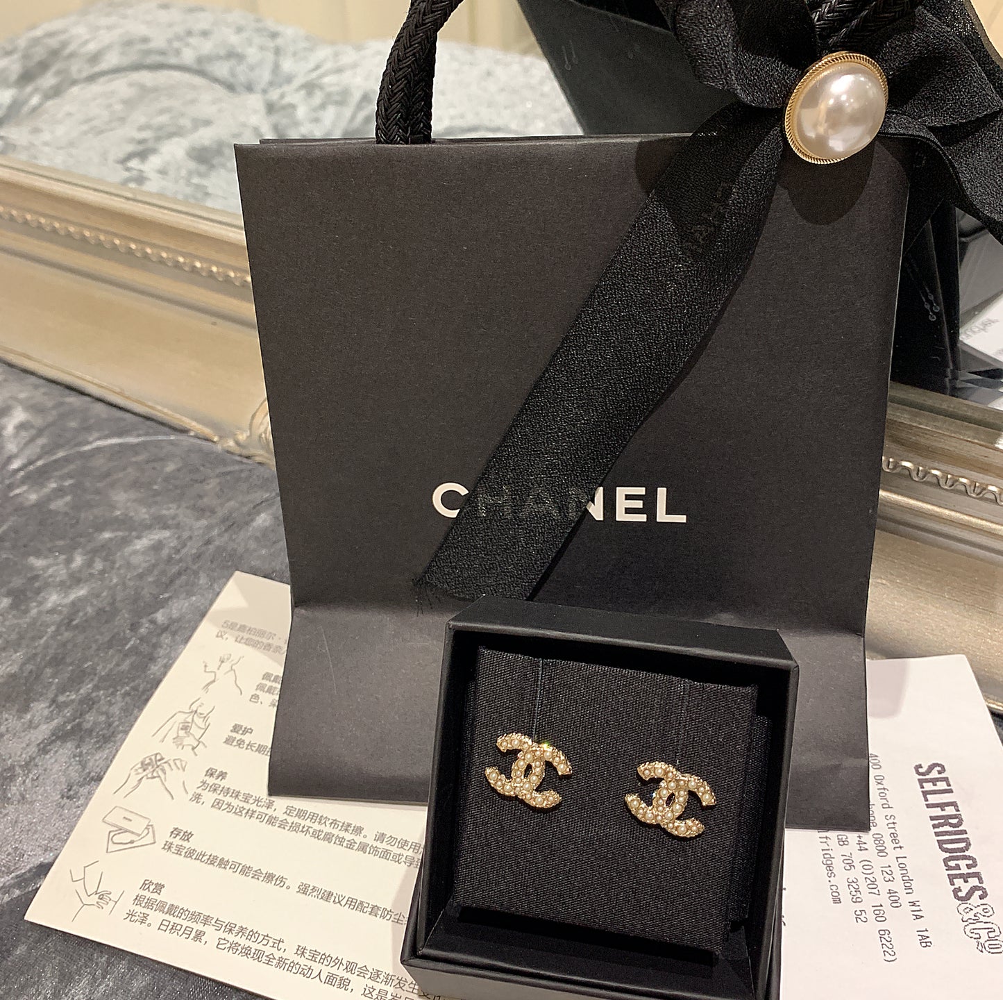 CHANEL✨ CC DIAMANTE METAL EARRINGS 經典珍珠水鑽耳環 AB5738 -