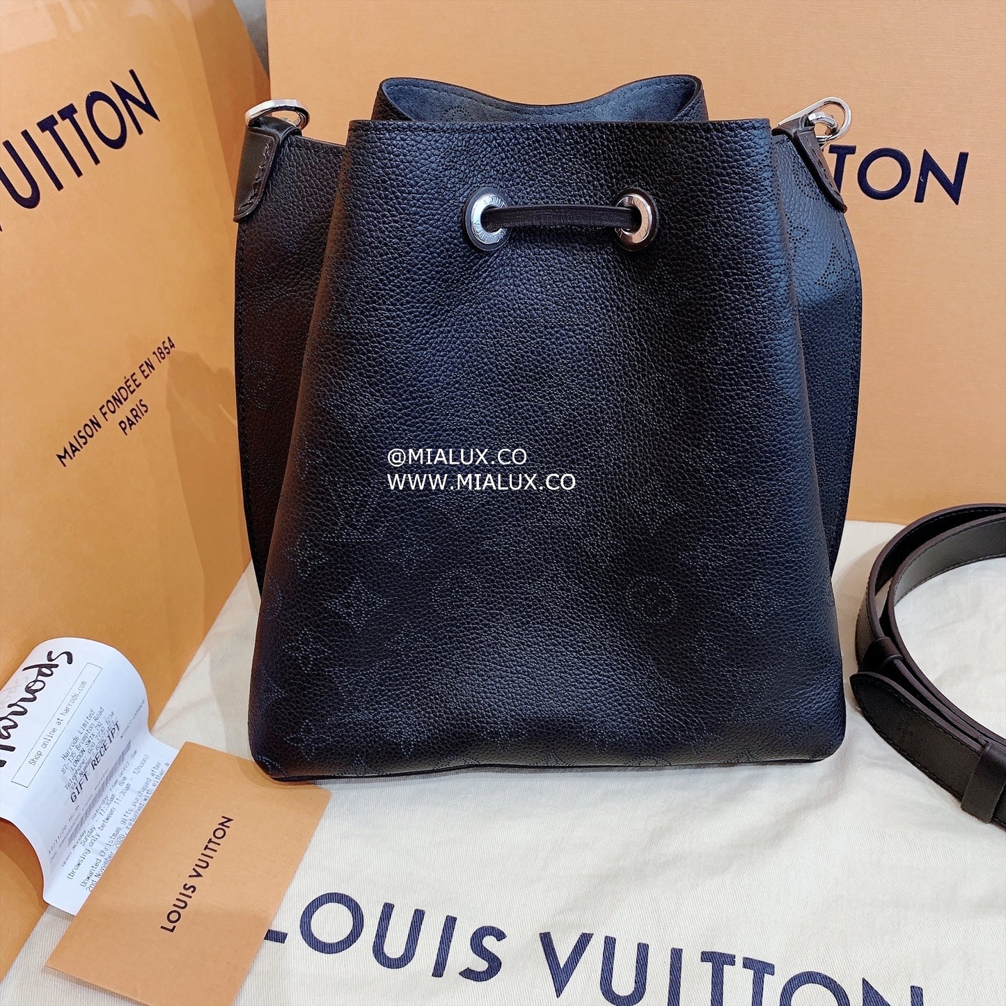 LV▪️Muria 藤編牛皮水桶包/3550✨🉐146550