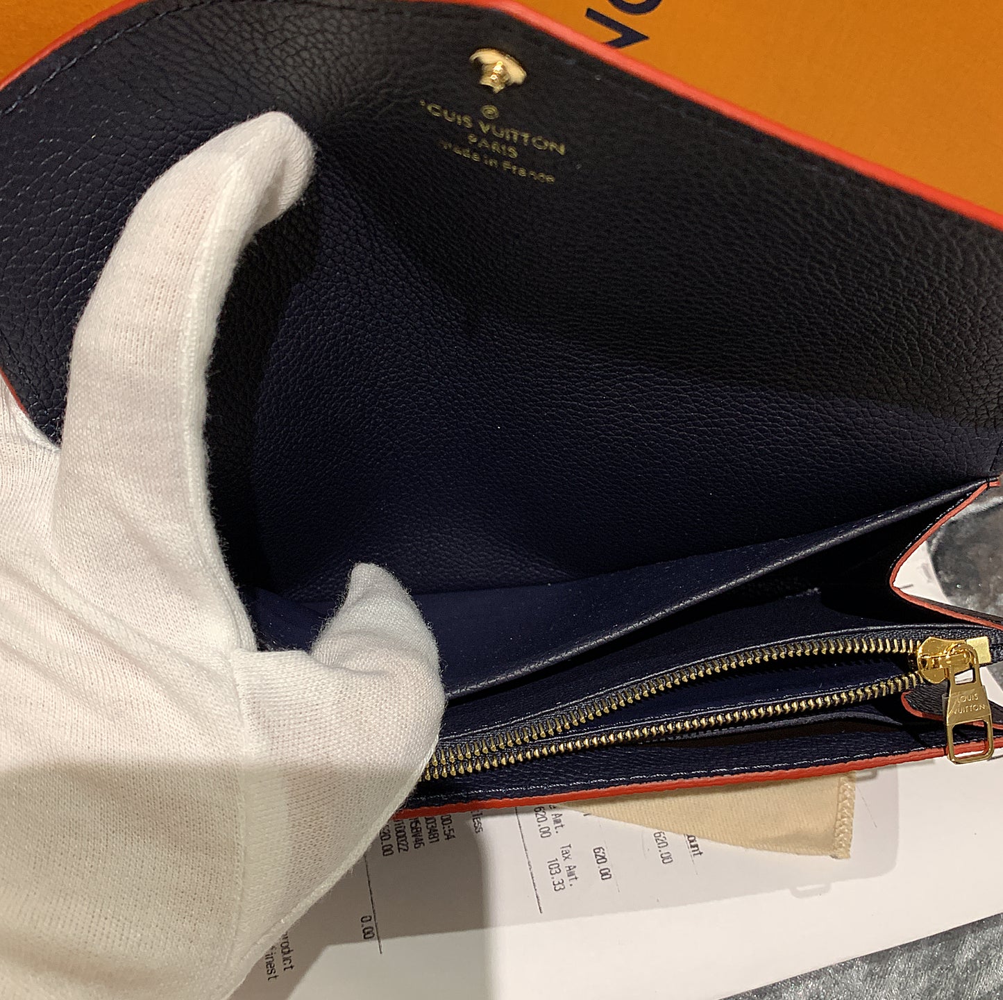 LV▪️Sarah 壓紋牛皮信封長夾/620✨🉐27040